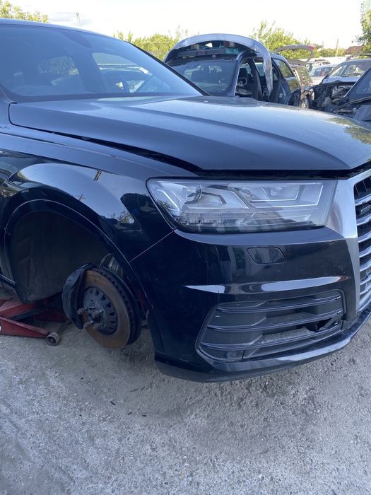 Aripă  dreapta față Audi Q7 4M 3.0 tdi 2016