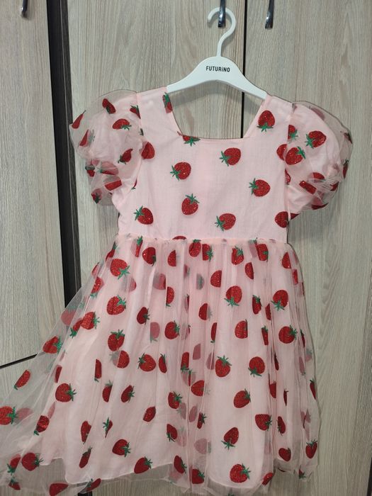 Продам платья б/у