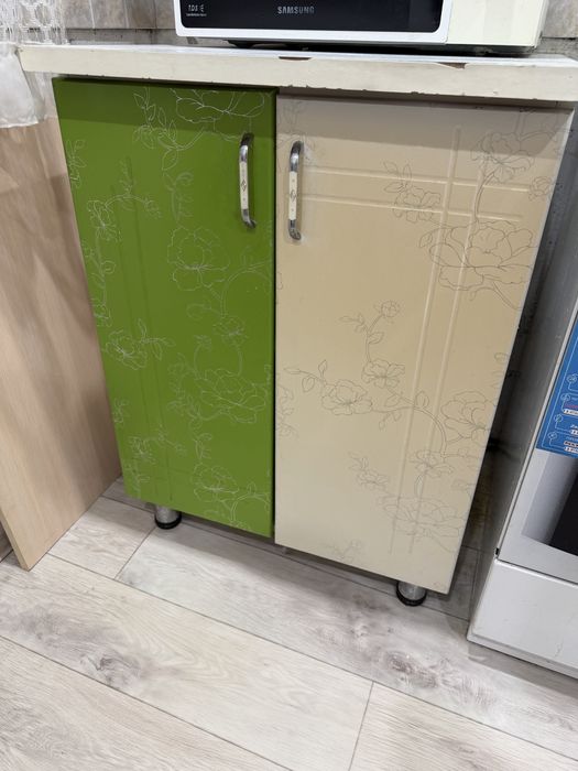 Продам б/у кухонный гарнитур срочно