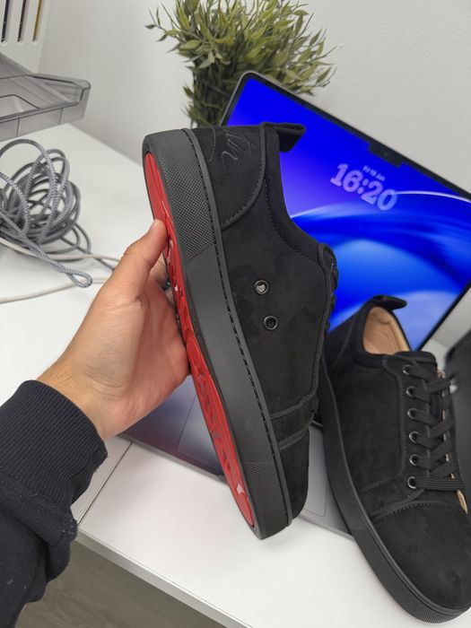 Christian Louboutin 39