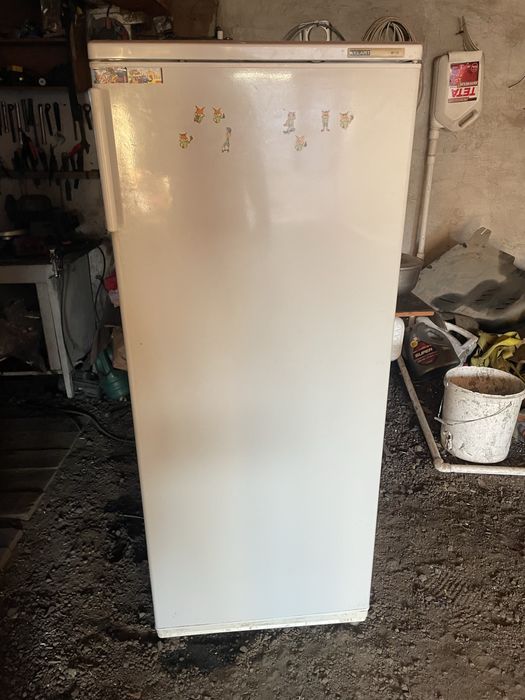 Продам холодильник