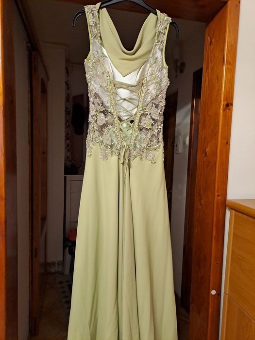 Vand rochie de seara