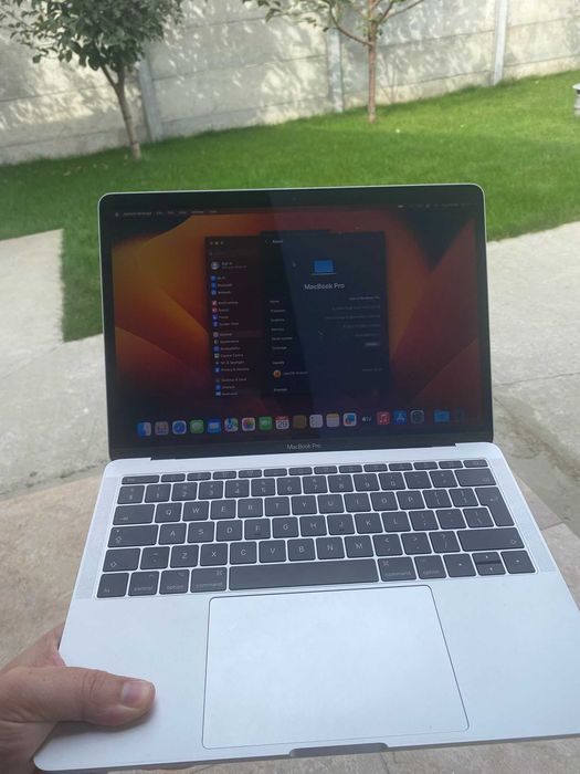 Apple MacBook Pro 13-inch 2017 – Intel Core i5 / 8GB RAM / 128GB SSD – Ecran Retina