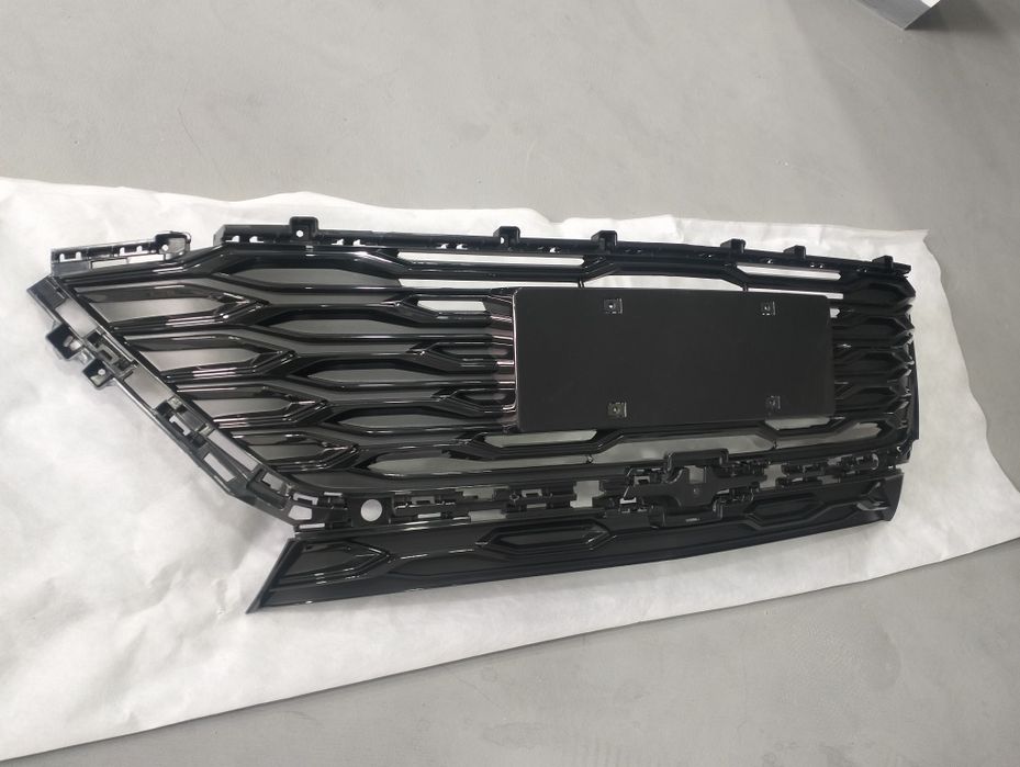 продам решетку радиатора