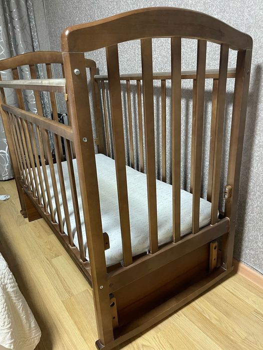 Кроватка детская