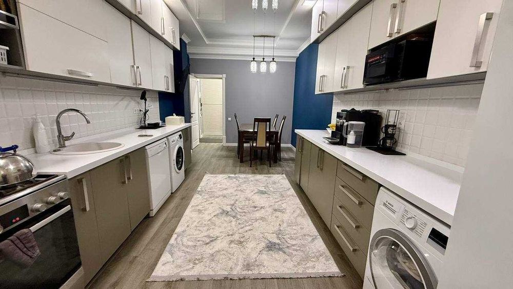 Продам 3-х комнатную с ремонтом(80кв.м).Новостройка.Паркентский