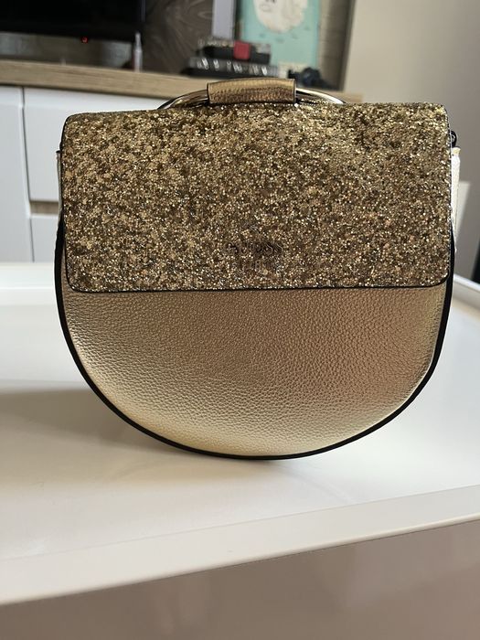 Дамска чанта GUESS