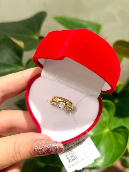 Золотое обручальное кольцо . Золото 585. Отличный подарок близким)