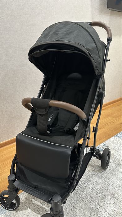 Продам прогулочную коляску Tomix Luna Lux