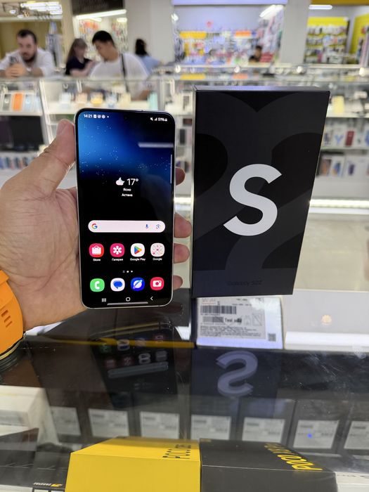 Samsung S22 память 256гб