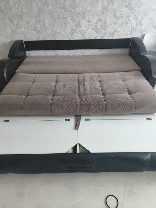 Диван в хорошем состоянии