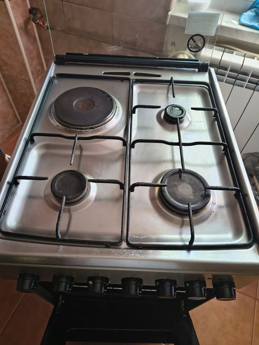 Aragaz pe gaz plus electric