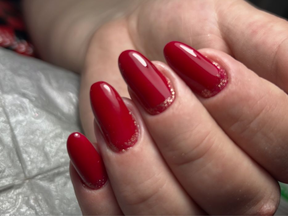 Маникюр/педикюр