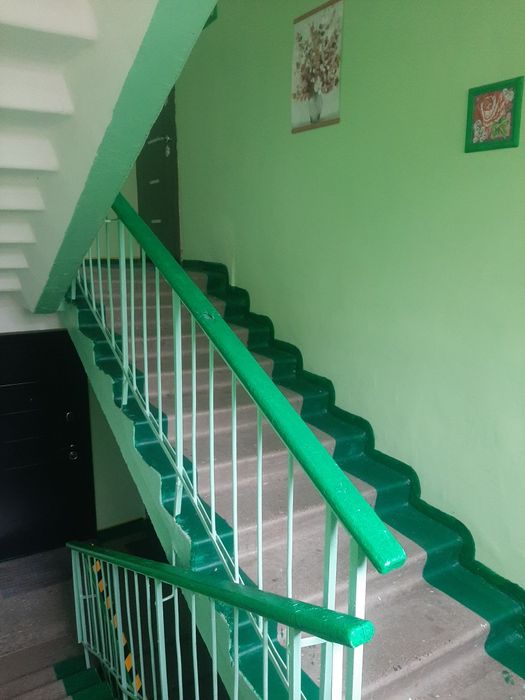 Продам 3х ул.Маяковского 12 (брежн.)!