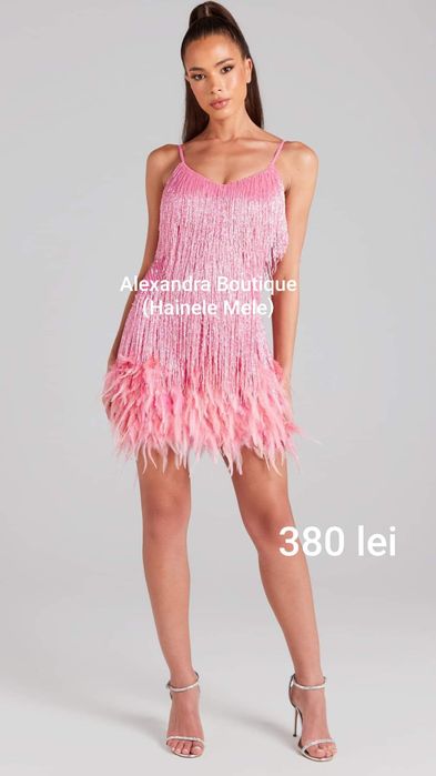 Rochie cu pene si franjuri stralucitori