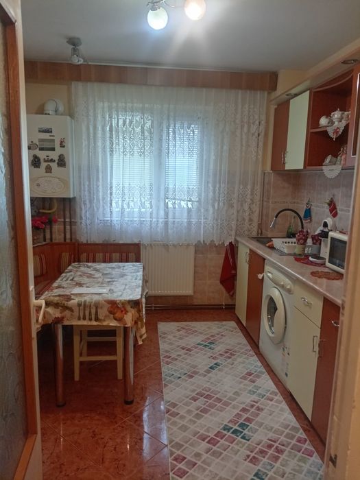 Apartament de inchiriat