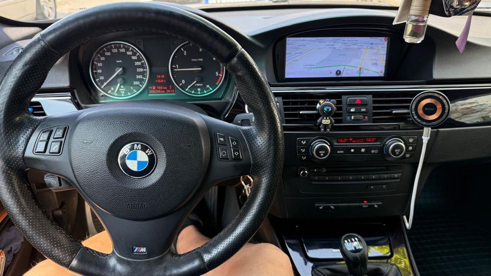 Vând / Schimb BMW E90 320D Facelift  M paket