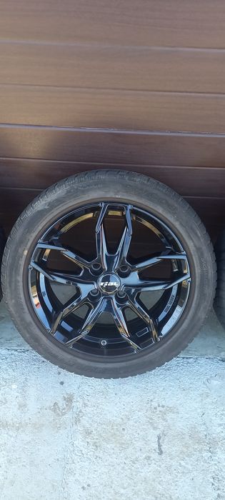 Jante aliaj negre 4X108 R16 Ford RIAL Lucca Diamant-Schwarz Lackiert