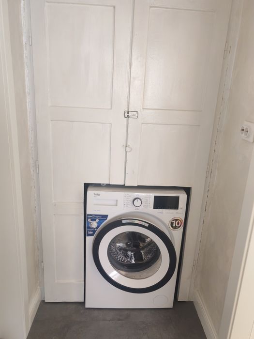 Închiriez apartament 2 camere micro 9