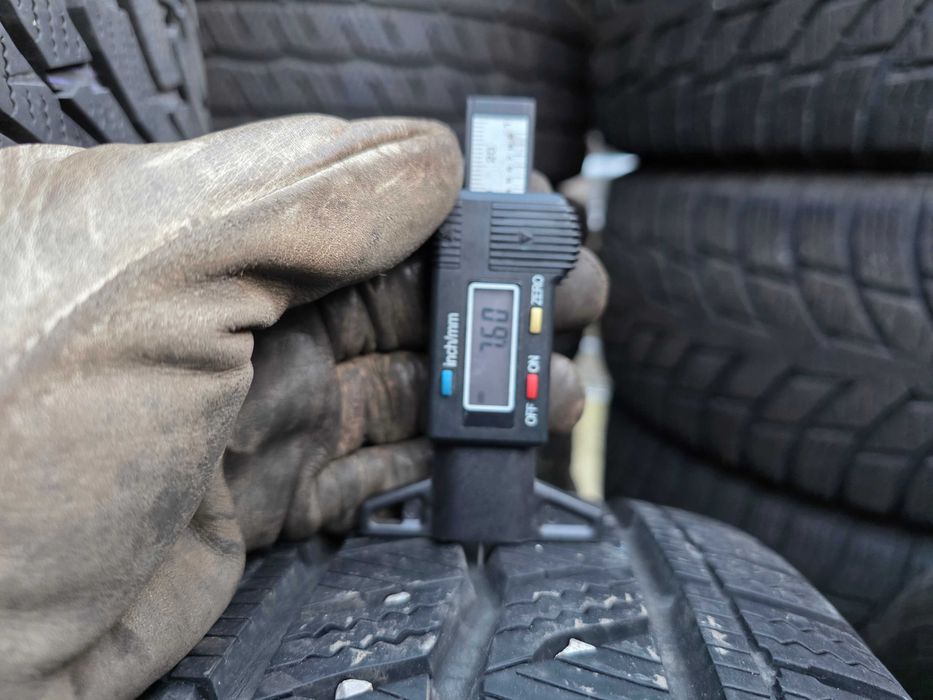 2бр Зимни гуми 195 60 16 С - Hankook