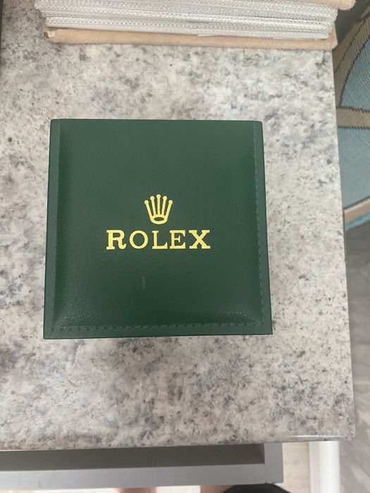 Сагат сатылады 8 мын