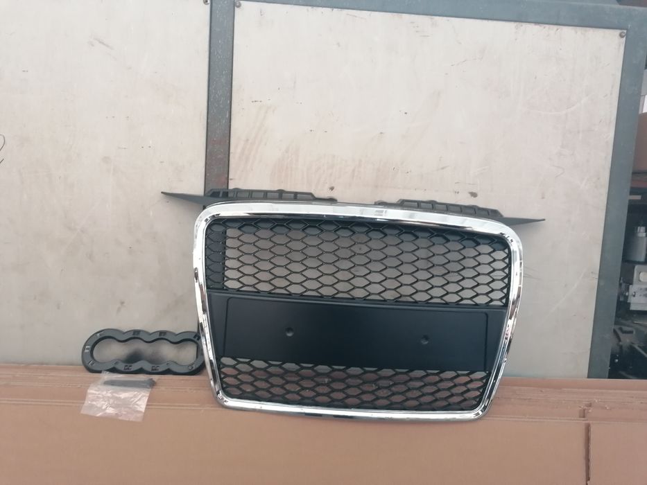 Grila centrala Audi A4 8P