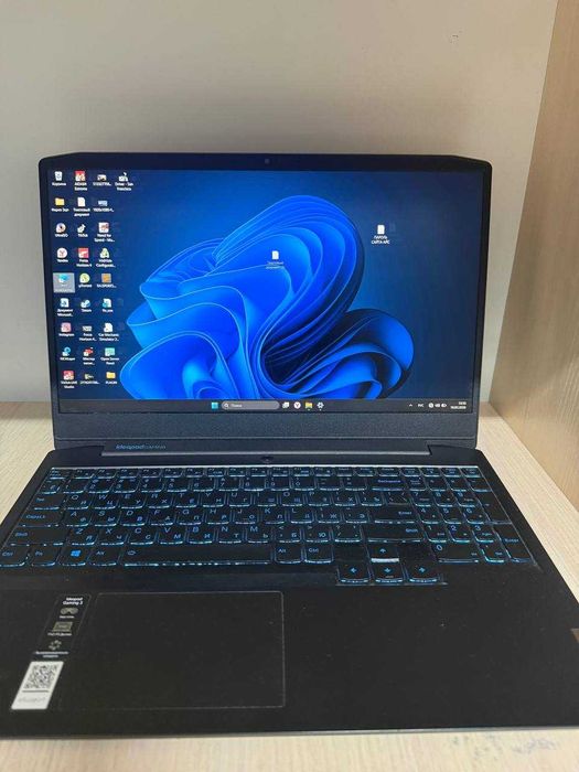 Ноутбук Lenovo i5-10