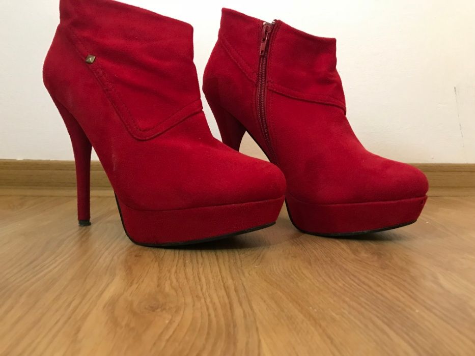 Botine Rosii cu toc cui