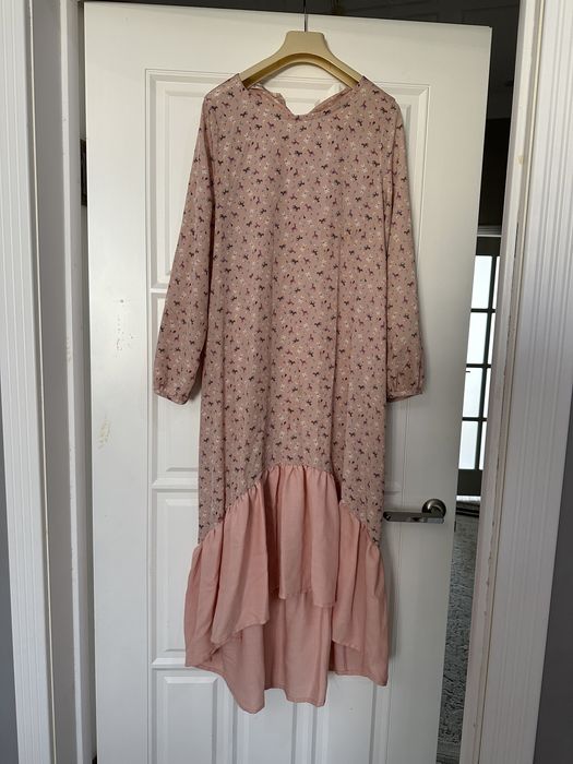 Женская одежда платья