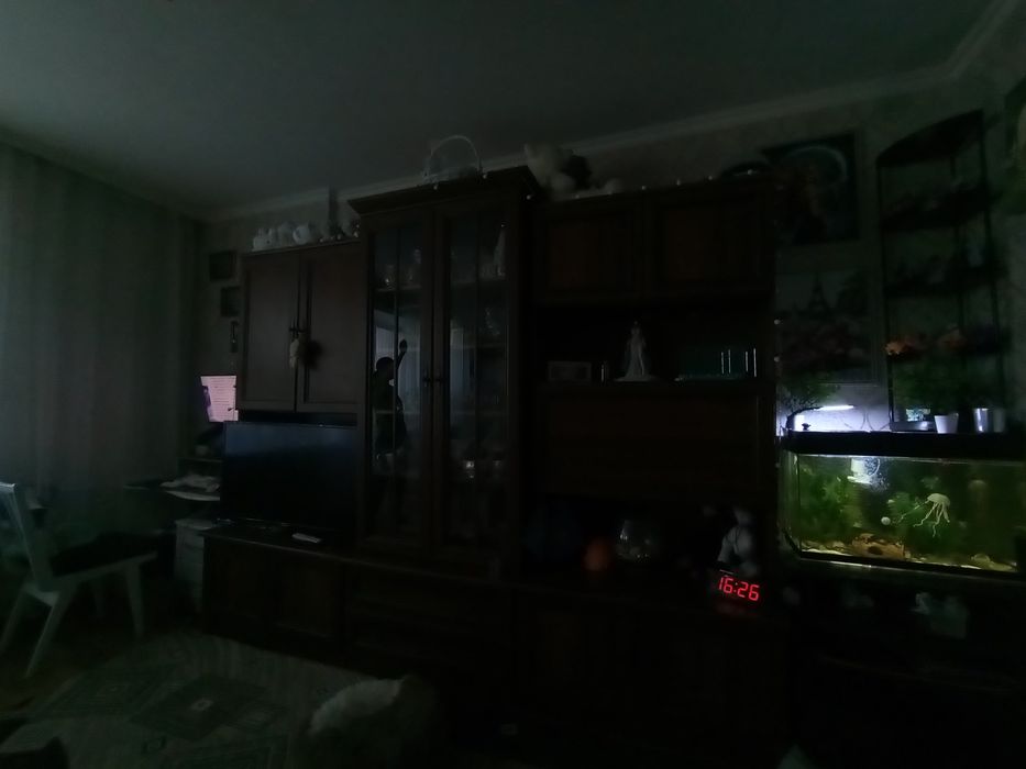 Продаю стенку, торг уместен