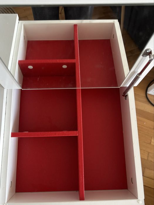Бяла тоалетка IKEA