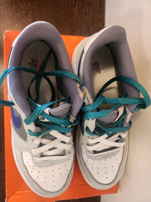 Продавам маратонки Nike