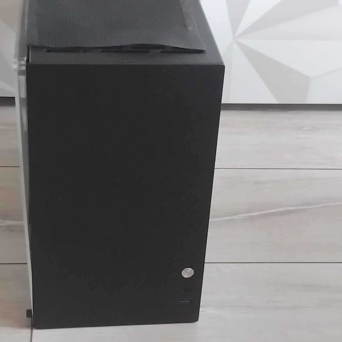 Gaming Компютър мини AMD SAPPHIRE PULSE 6650xt+AMD Ryzen 5 5600x