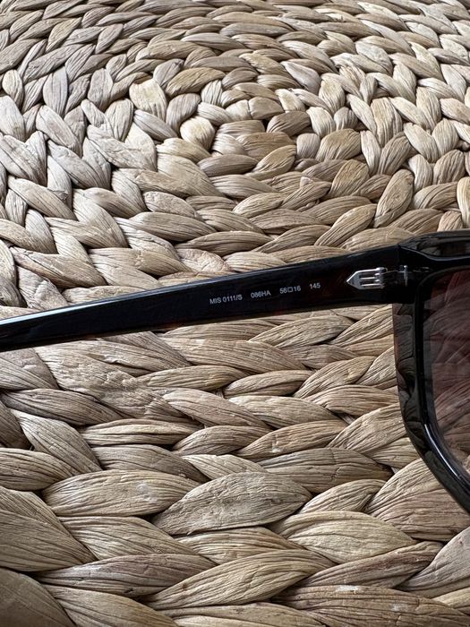 Продам новые солнезащитные очки миссони