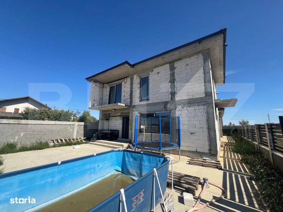 Casa la rosu, 233 mp, P+1, zona Valea Fetii
