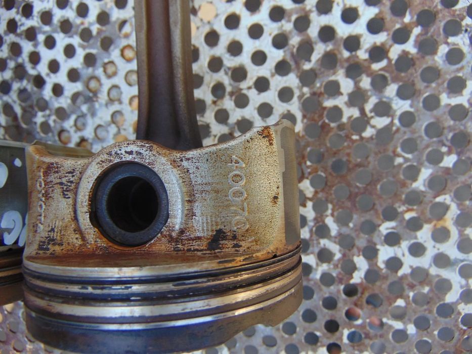 Piston cu biela Toyota Aygo 1.0 1kr an 2005-2012 citroen c1 peugeot 107