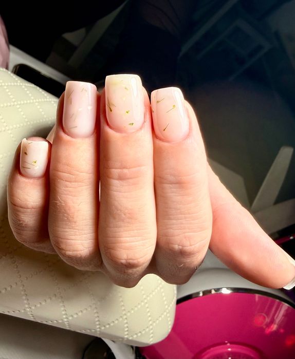 Manichiură cu gel și ojă semipermanenta, Visan