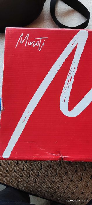 Детски боти. Напълно запазени