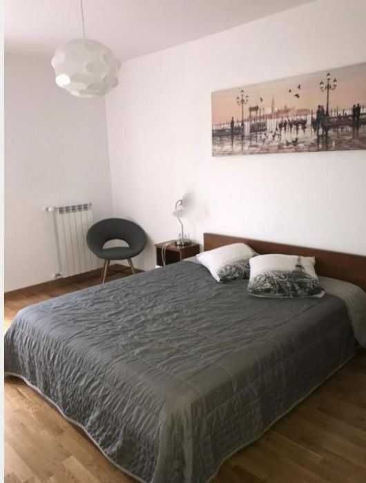 Тристаен апартамент в кв. Изток