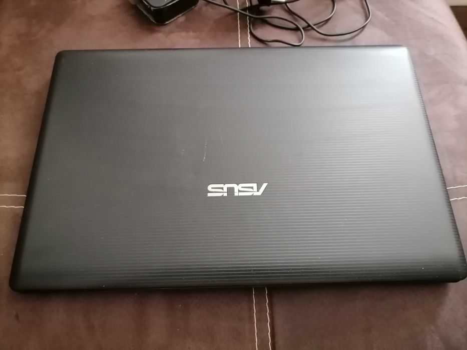 Лаптоп Asus r704a-ty216h