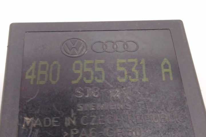 Releu 377 temporizator stergator 4B0955531A Volkswagen VW Bora prima