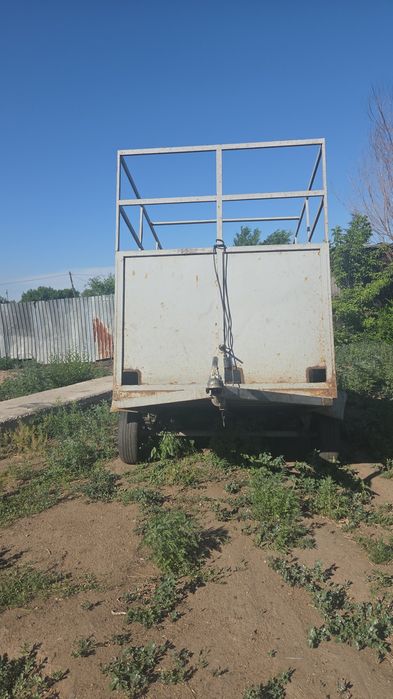 Продаю прицеп коневозка