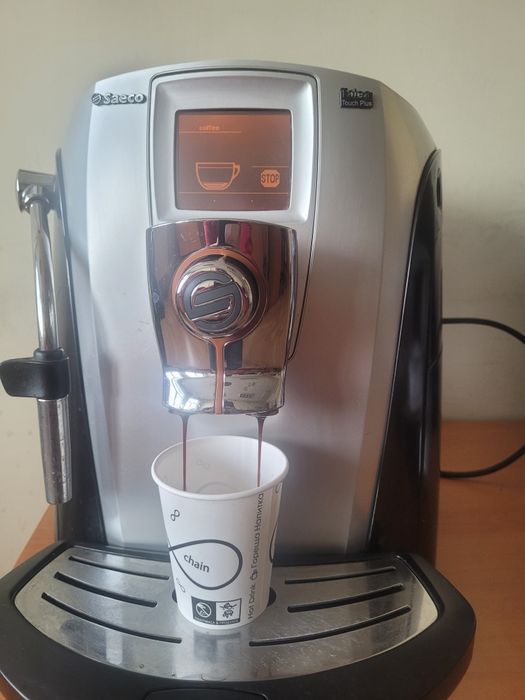 Работеща кафемашина Saeco с тъчскриин дисплей