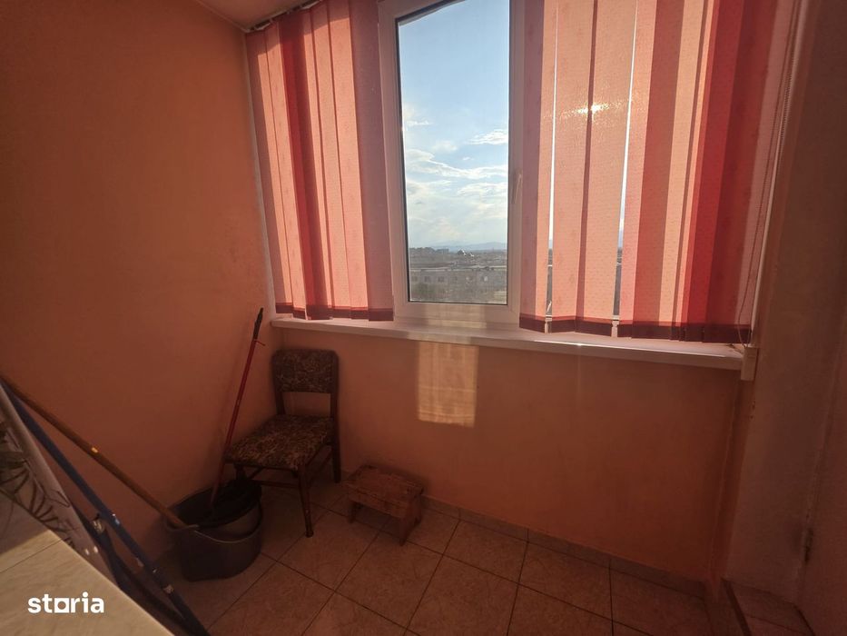 Inchiriez 2 camere zona Kaufland Tractorul