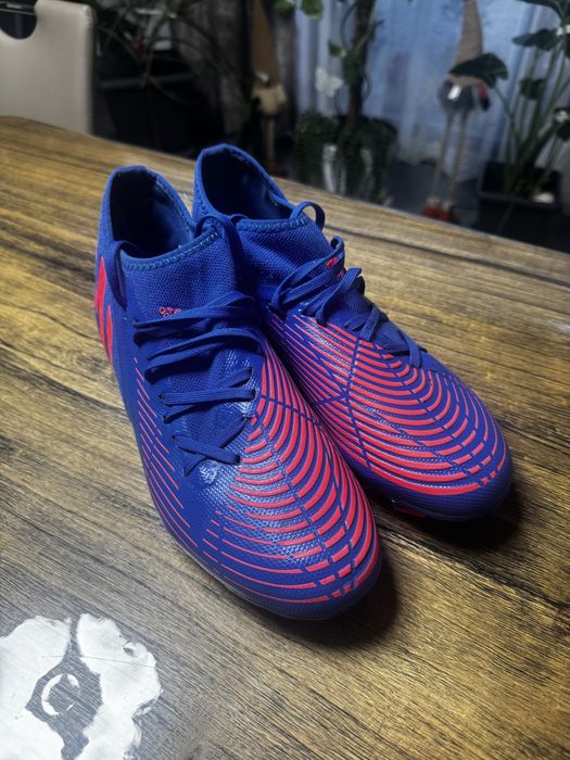 Adidas predator edge  mărime 41/5 în stare ca NOU