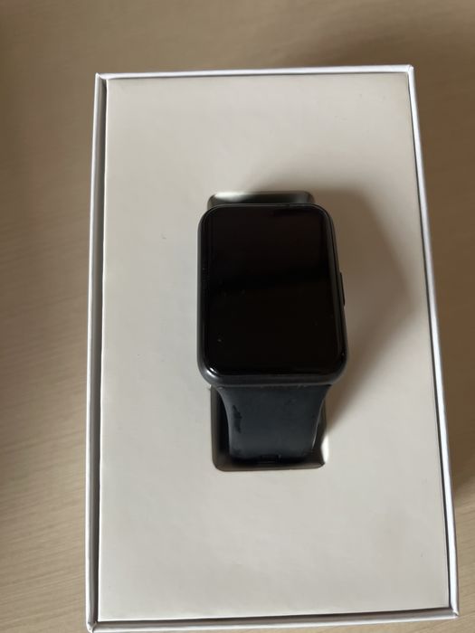 Часы Huawei Watch Fit 2