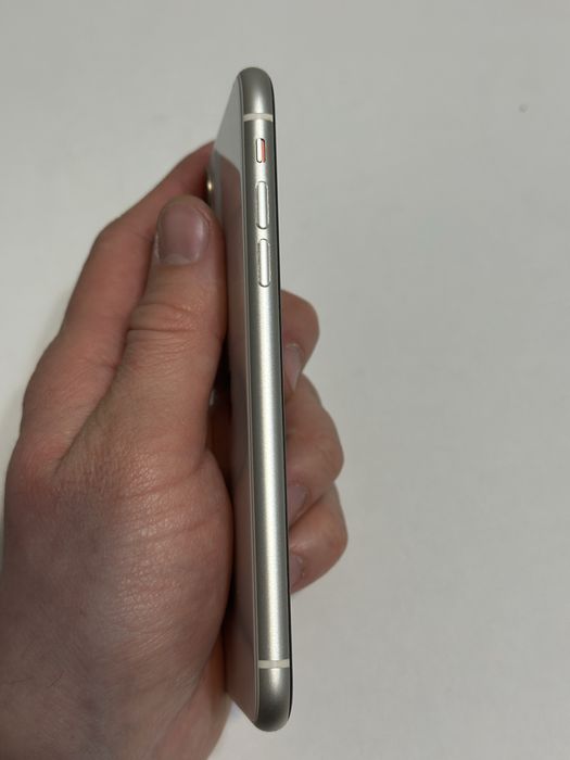 Продам Iphone 11 белый