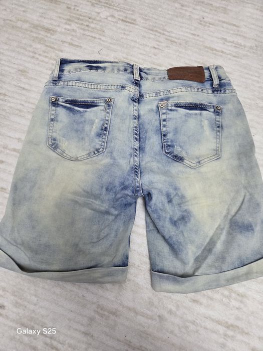 Lot pantaloni scurți