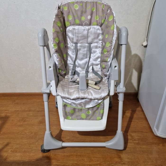 Продам детский  стульчик для кормления.