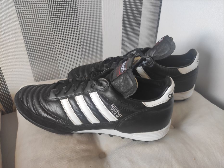 Adidas Mundial de piele , noi, marimea 44.5